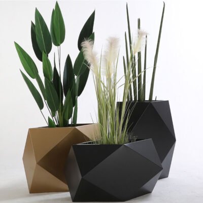 不锈钢花盆主图 Creative Custom-Shaped Stainless Steel Landscape Planter Set